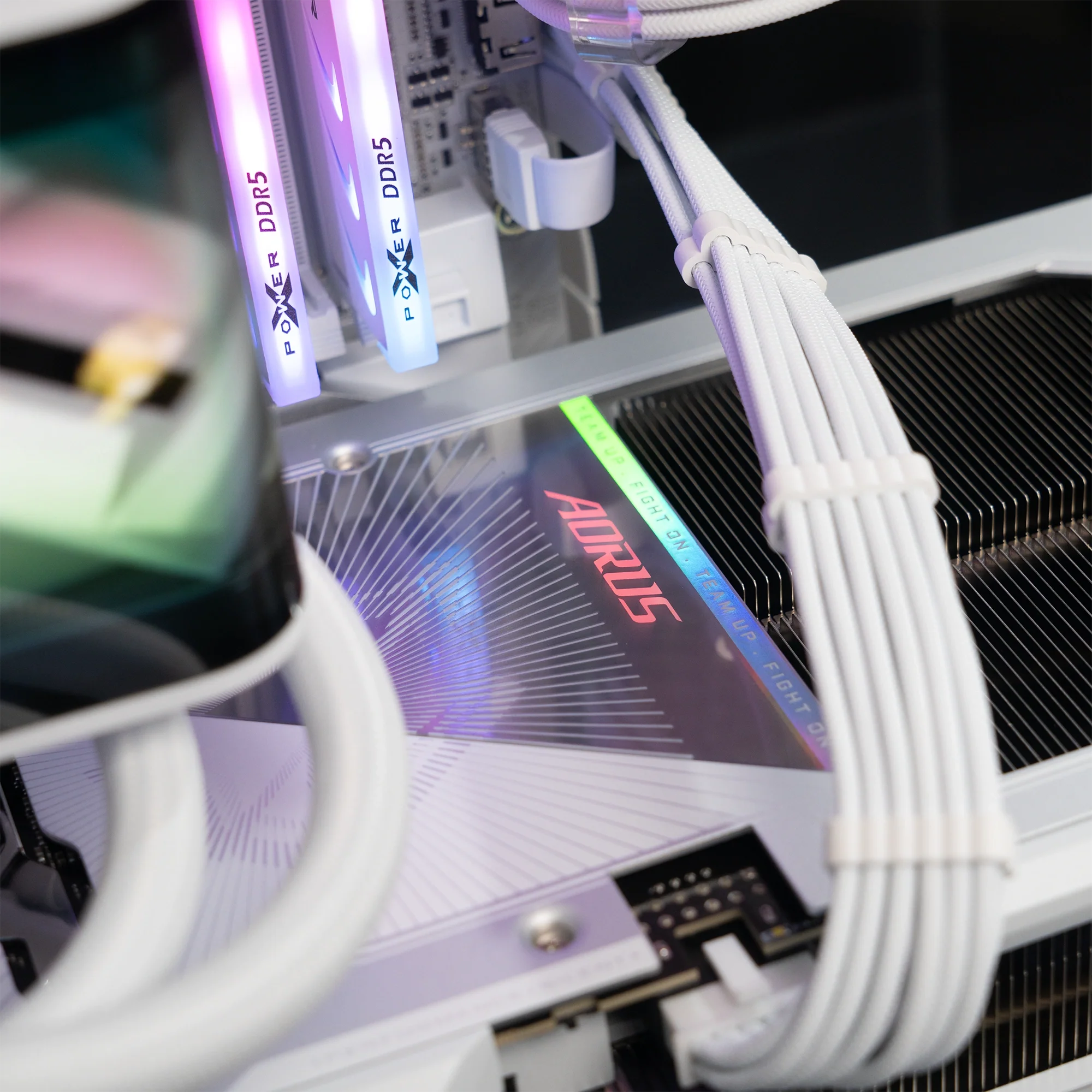 AETHER : LVL 10 ICE MAX / R9 9950X3D | RTX 5090 | 64GB RAM - Image 4