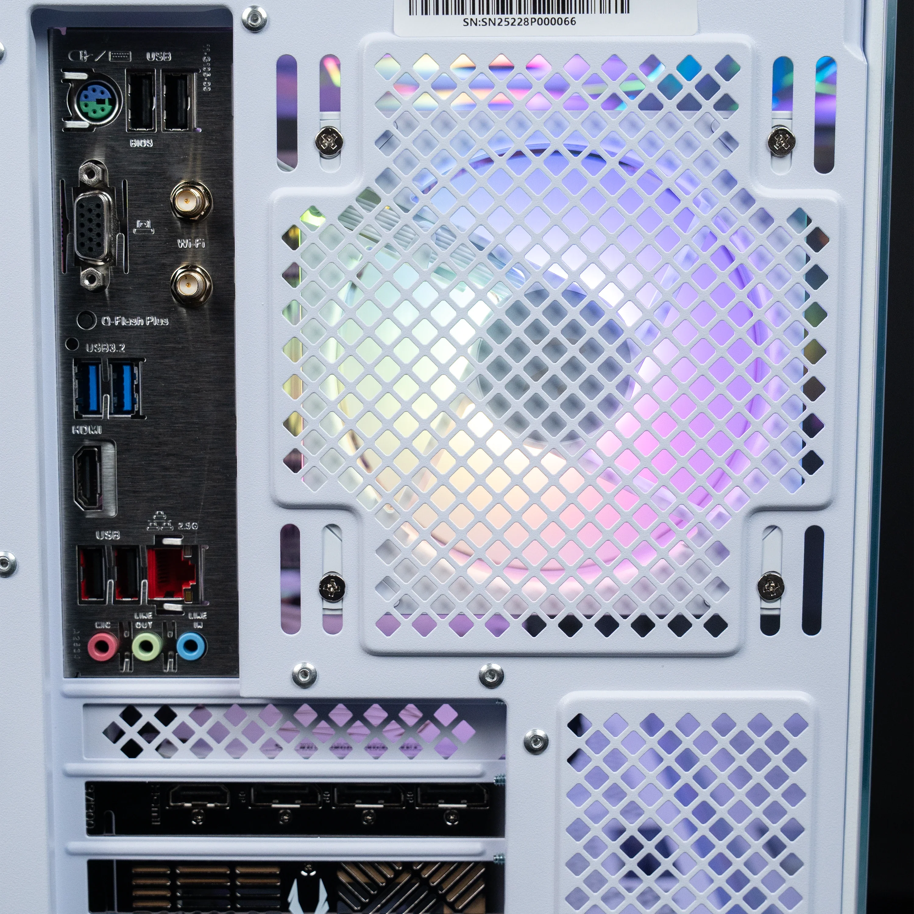 CHAMBER: LVL 8 WHITE / R7 7700 | RTX 5070 Ti | 32GB RAM - Image 5