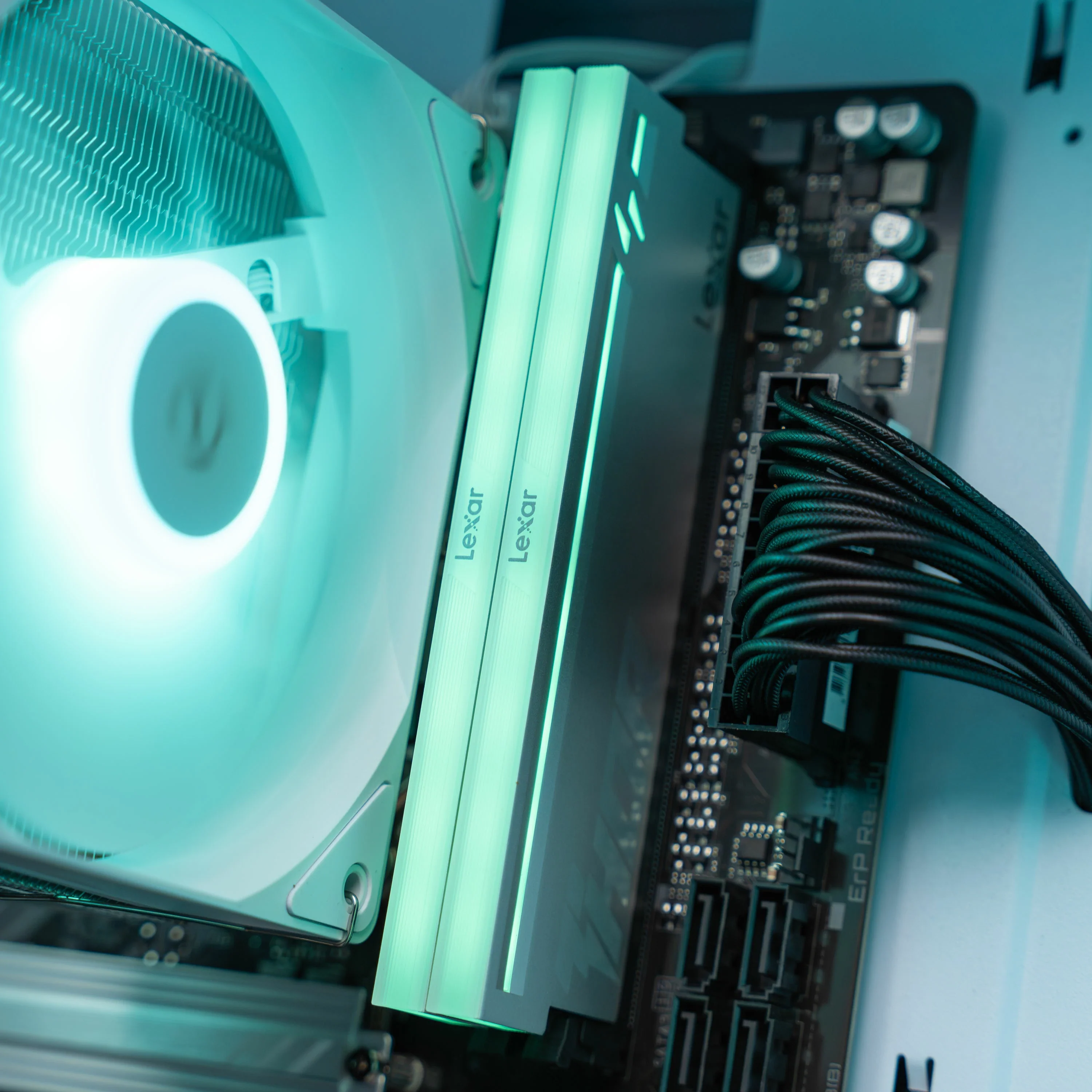 CLOUD : LVL 6 PRO / R7 7700 | RX 9060 XT 16GB | 32GB RAM - Image 4