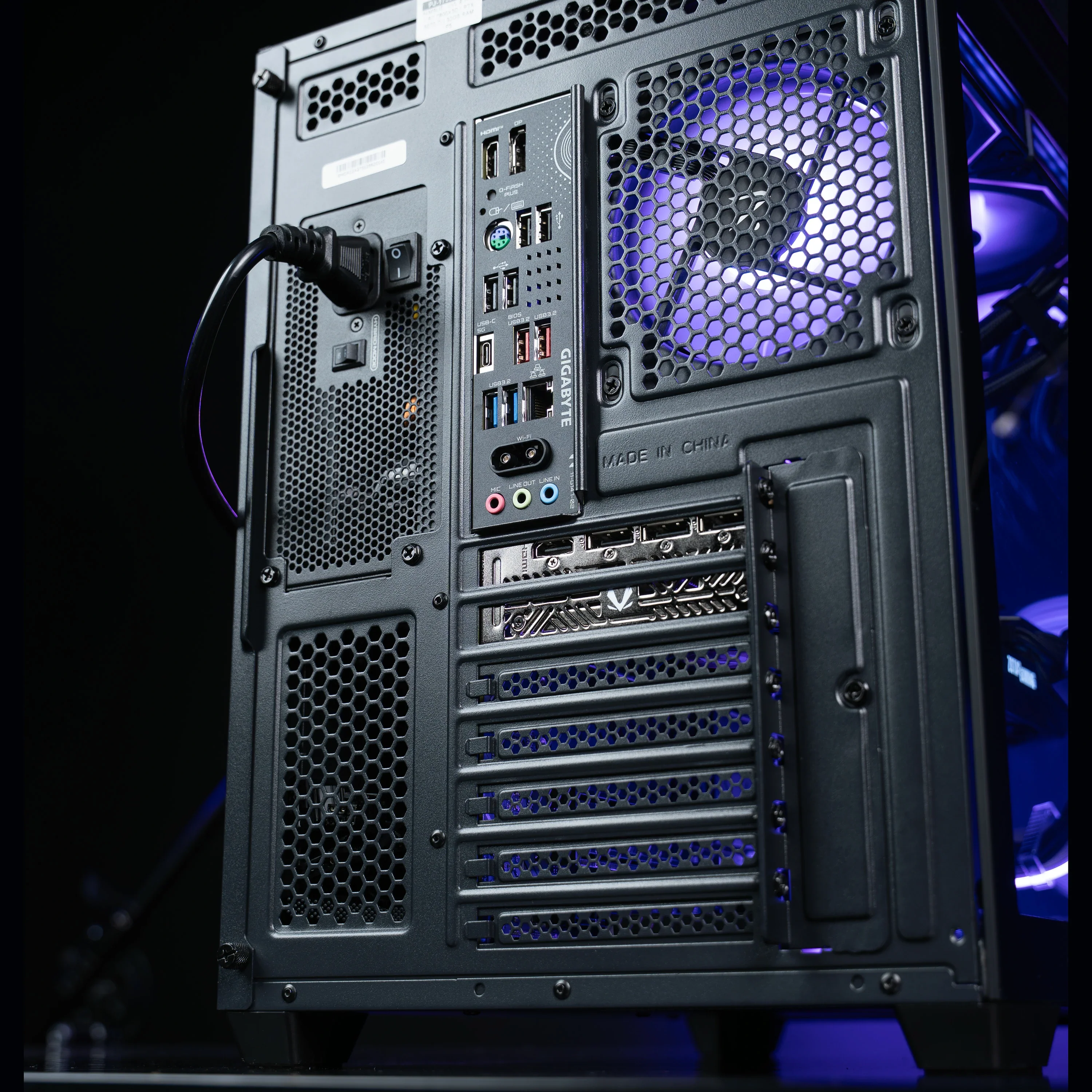 NIMBUS : LVL 8 PRO / R7 7800X3D | RTX 5070 Ti | 32GB RAM - Image 5