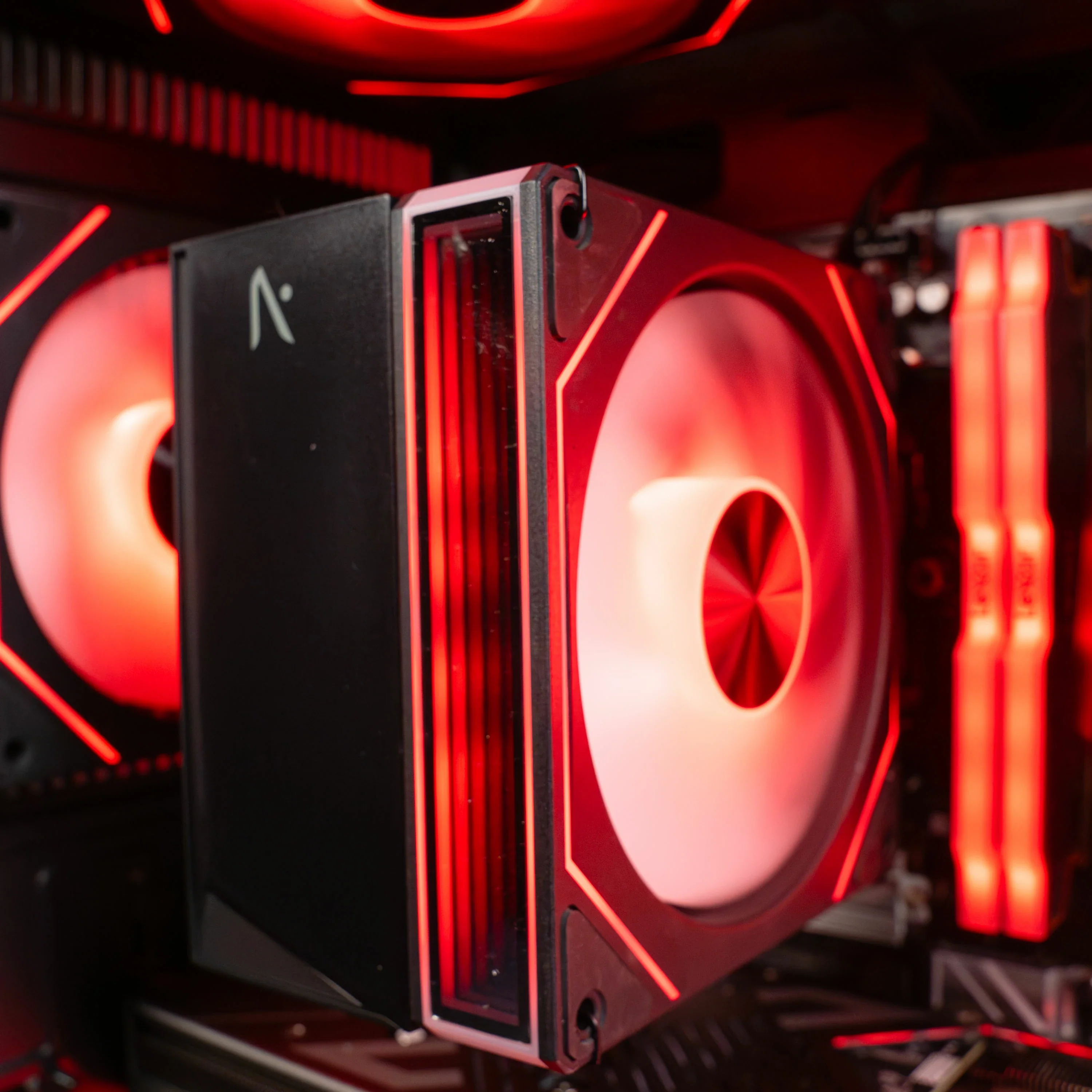 ZEAL MINI : LVL 7 PRO / R7 7700 | RTX 5070 | 32GB RAM - Image 4